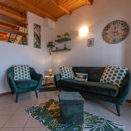 Happy Guest Apartments - Lake & Green Oasis Riva di Solto Buitenkant foto